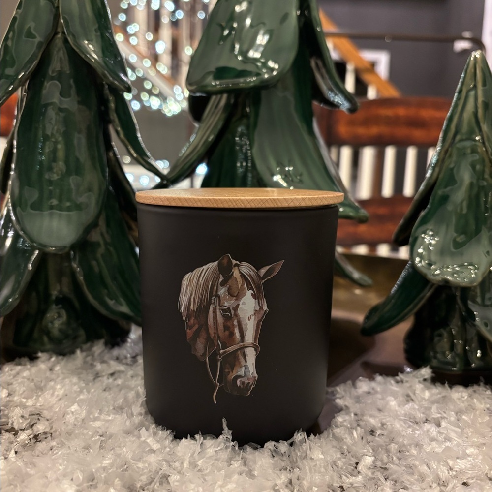 Black Horse Candle with Wooden Lid
